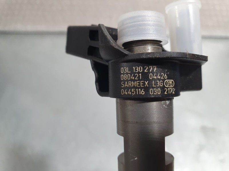 Recambio de inyector para seat exeo berlina (3r2) 2.0 tdi referencia OEM IAM 03L130277 0445116030 BOSCH