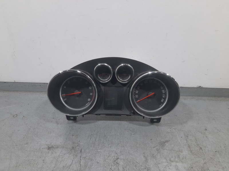 Recambio de cuadro instrumentos para opel astra j gtc selective referencia OEM IAM 13374946  