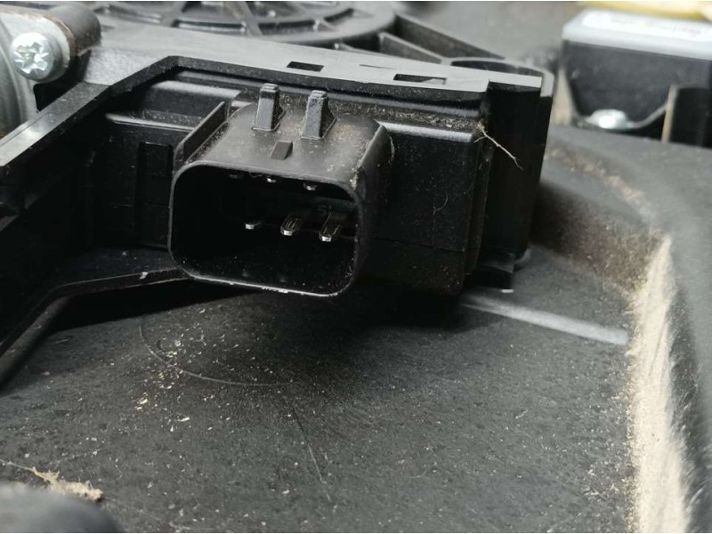 Recambio de elevalunas delantero izquierdo para jeep cherokee limited 4wd referencia OEM IAM 20155916280  ELECTRICO 6 PINS