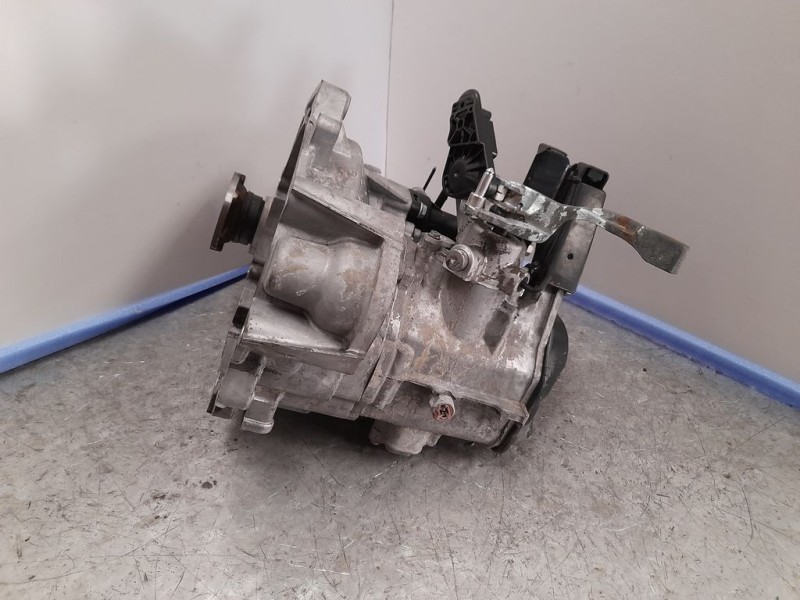 Recambio de caja cambios para seat ibiza (6p1) reference referencia OEM IAM PNZ 27075 5VELOCIDADES