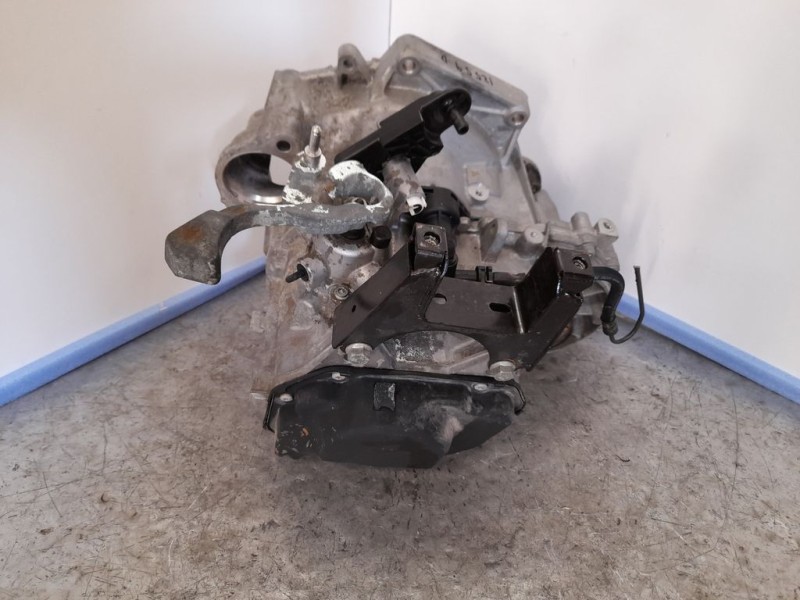 Recambio de caja cambios para seat ibiza (6p1) reference referencia OEM IAM PNZ 27075 5VELOCIDADES