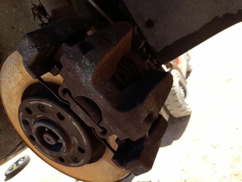 Recambio de pinza freno delantera derecha para citroën c4 picasso ii 1.6 bluehdi 120 referencia OEM IAM 1609897380  