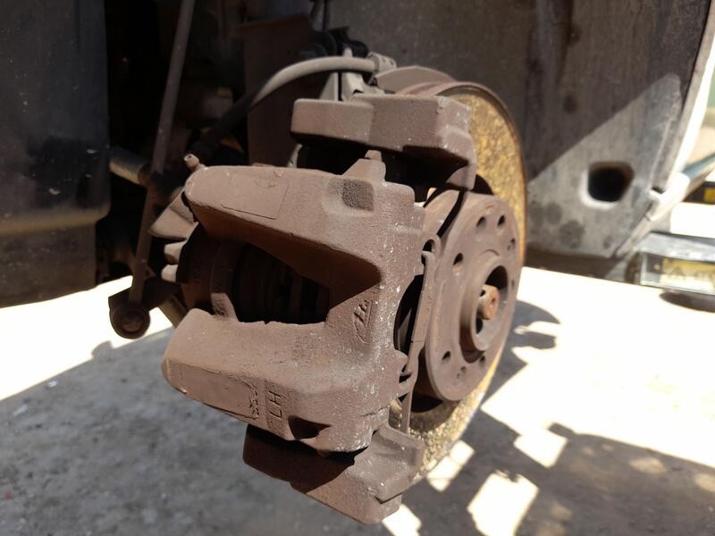 Recambio de pinza freno delantera izquierda para citroën c4 picasso ii 1.6 bluehdi 120 referencia OEM IAM 1609897280  