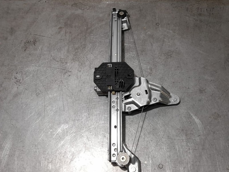 Recambio de elevalunas trasero derecho para dacia sandero stepway referencia OEM IAM 827206067R  ELECTRICO 2 PINES