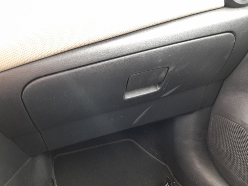 Recambio de guantera para nissan micra v (k14) 1.0 referencia OEM IAM 685105FA1A  