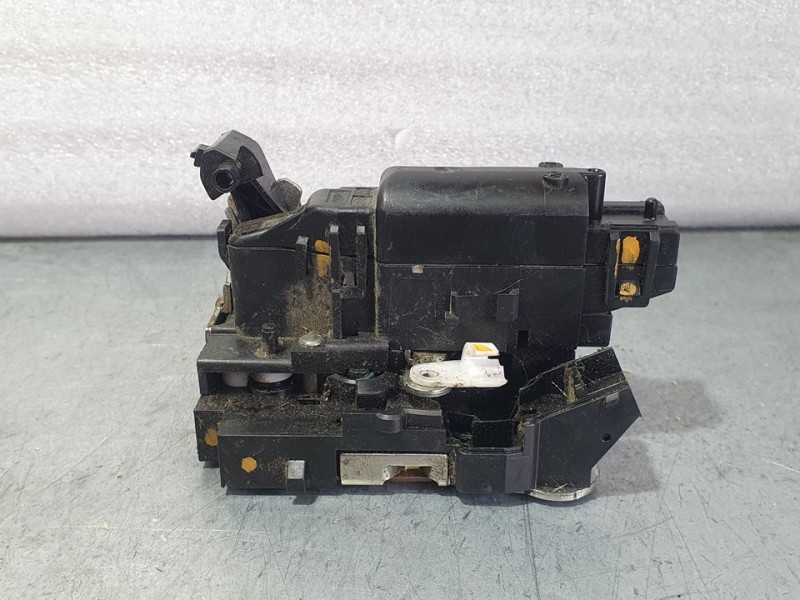 Recambio de cerradura puerta delantera derecha para volkswagen polo advance referencia OEM IAM SIN REF  2 PINES