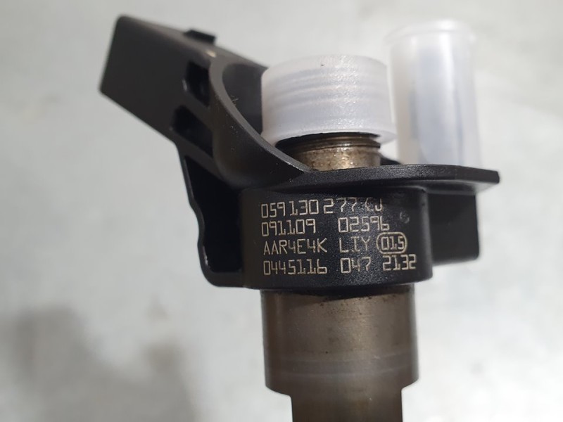 Recambio de inyector para audi a6 avant (4f2) 2.7 v6 24v tdi referencia OEM IAM 059130277CJ 0445116047 BOSCH