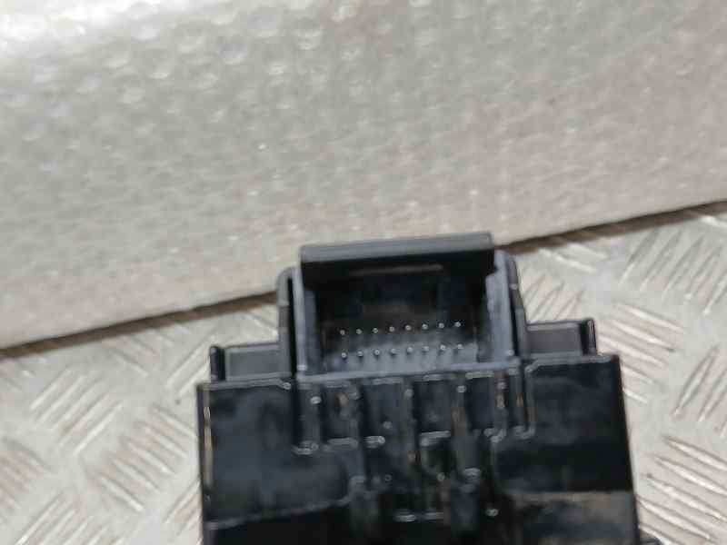 Recambio de mando limpia para toyota rav4 hybrid 4x4 advance referencia OEM IAM 4220017L021  