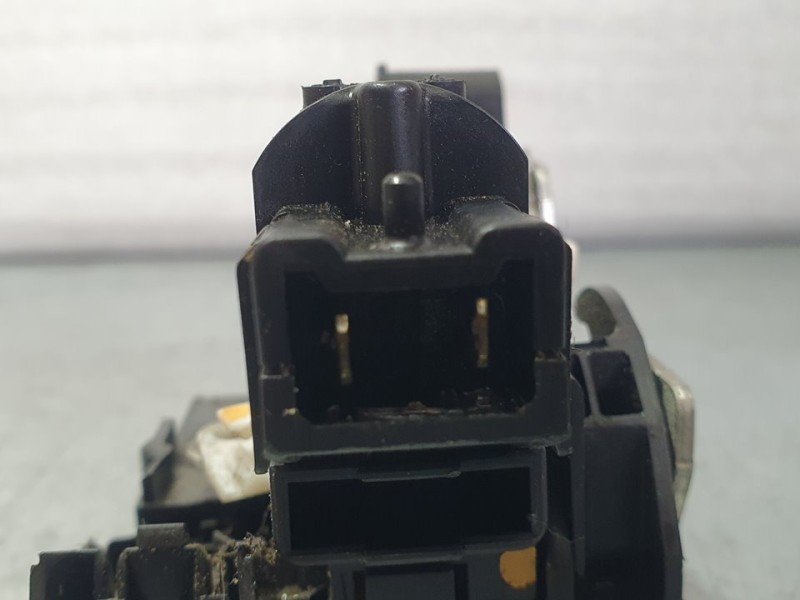 Recambio de cerradura puerta delantera derecha para volkswagen polo advance referencia OEM IAM SIN REF  2 PINES