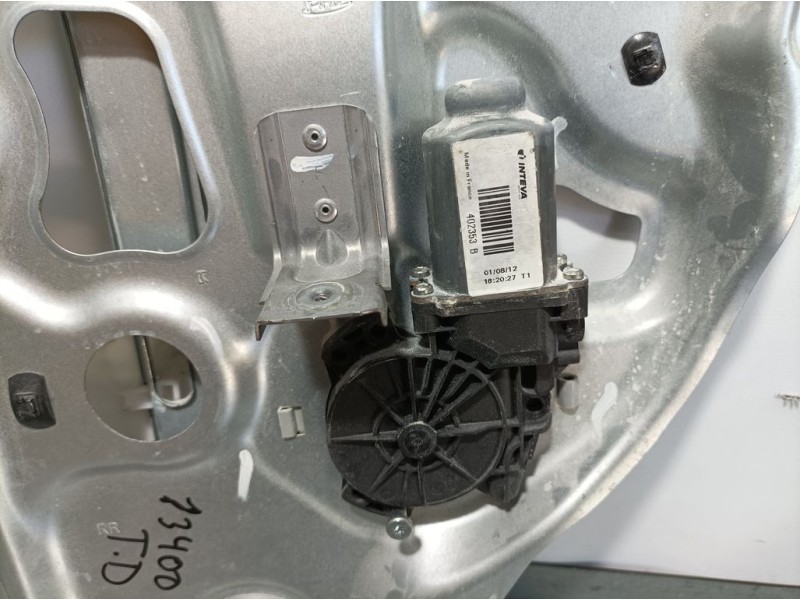 Recambio de elevalunas trasero derecho para hyundai ix35 comfort 2wd referencia OEM IAM 834802Y010  ELECTRICO 2 PINS