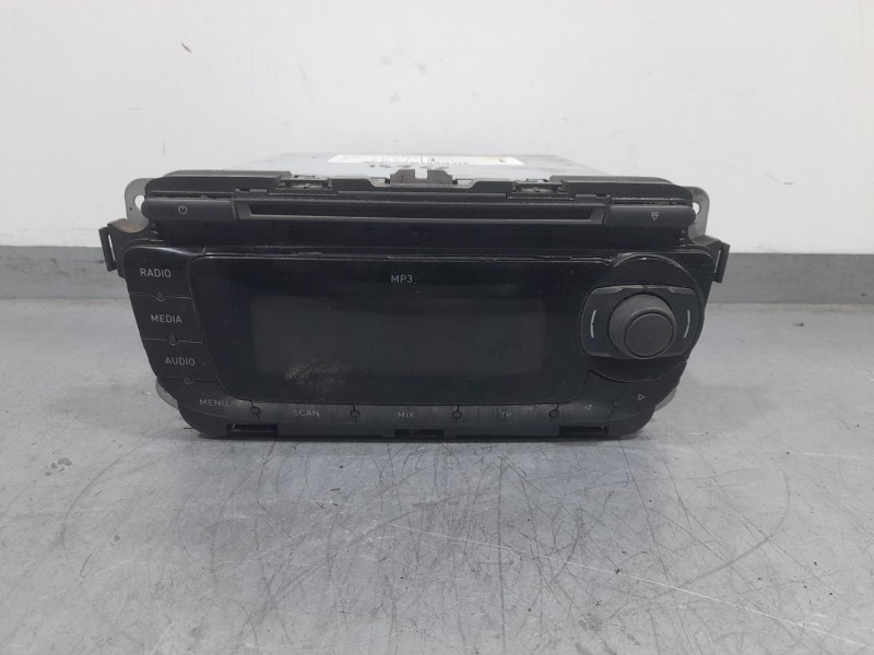 Recambio de sistema audio / radio cd para seat ibiza (6j5) reference referencia OEM IAM 6J0035153B 8157648215366 BLAQUPUNKT