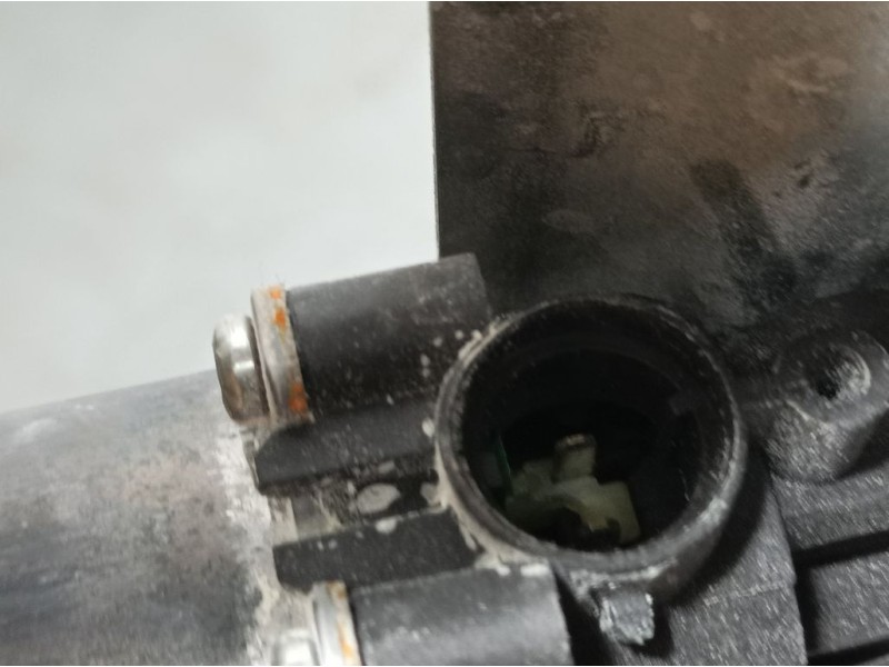 Recambio de elevalunas trasero derecho para hyundai ix35 comfort 2wd referencia OEM IAM 834802Y010  ELECTRICO 2 PINS