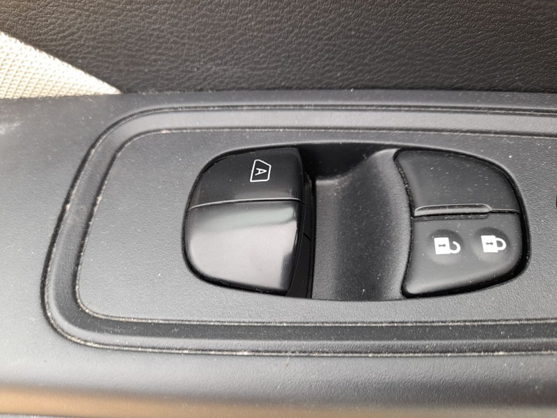 Recambio de mando elevalunas delantero izquierdo para nissan micra v (k14) 1.0 referencia OEM IAM 254015FA0A C/MANDO RETROVISOR 