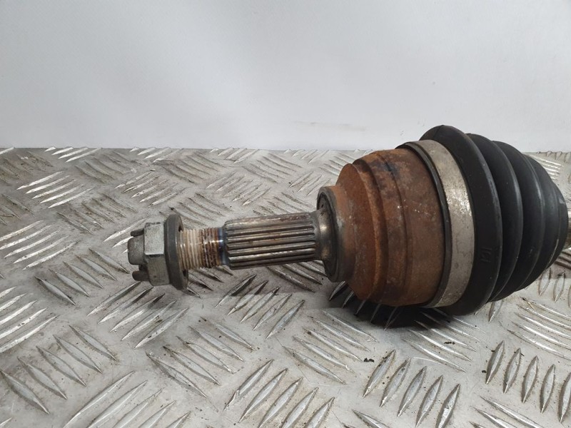 Recambio de transmision delantera derecha para dacia sandero stepway referencia OEM IAM 391007857R  