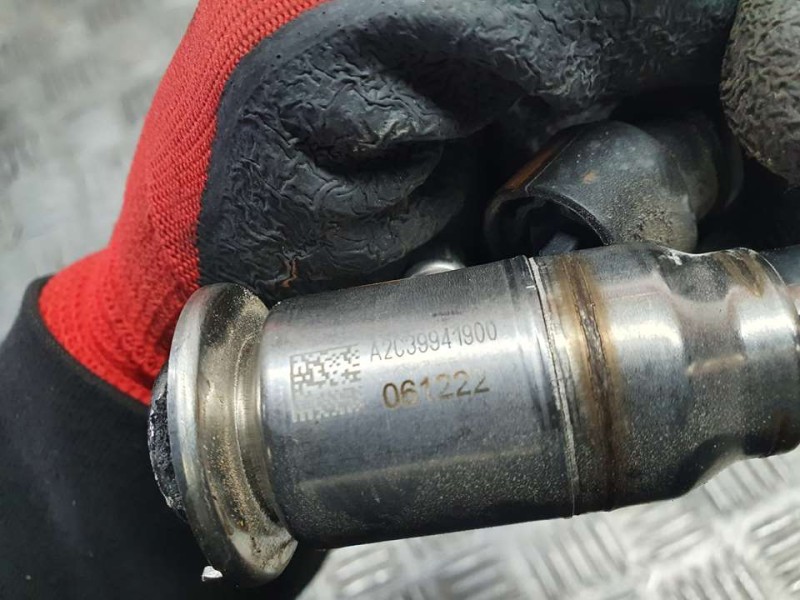 Recambio de inyector adblue para renault express van referencia OEM IAM 208995377R A2C39941900 