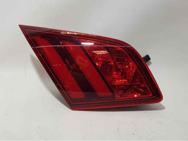 Recambio de piloto trasero izquierdo para peugeot 308 allure referencia OEM IAM 9677818380 81260101 INTERIOR