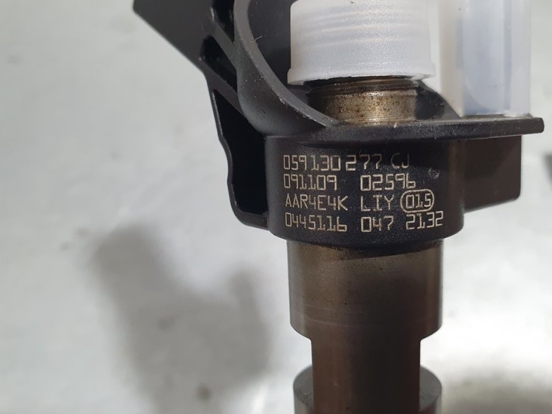 Recambio de inyector para audi a6 avant (4f2) 2.7 v6 24v tdi referencia OEM IAM 059130277CJ 0445116047 BOSCH
