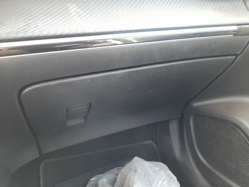 Recambio de guantera para peugeot 2008 ii (ud_, us_, uy_, uj_, ur_, uc_) 1.2 puretech 130 referencia OEM IAM 98268276ZD  