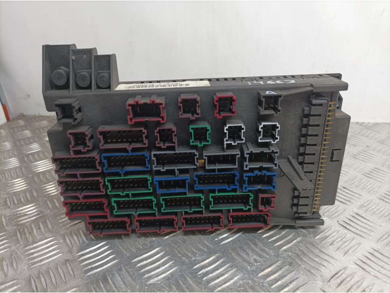 Recambio de caja reles / fusibles para mercedes-benz clase m (w163) 270 cdi (163.113) referencia OEM IAM 524140 B0000040 