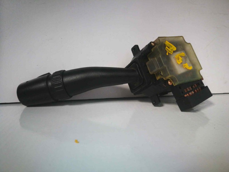 Recambio de mando limpia para hyundai elantra (xd) 2.0 crdi comfort (4-ptas.) referencia OEM IAM   