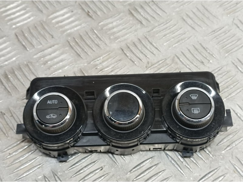Recambio de mando climatizador para opel corsa e edition referencia OEM IAM 13468064 1700271001 