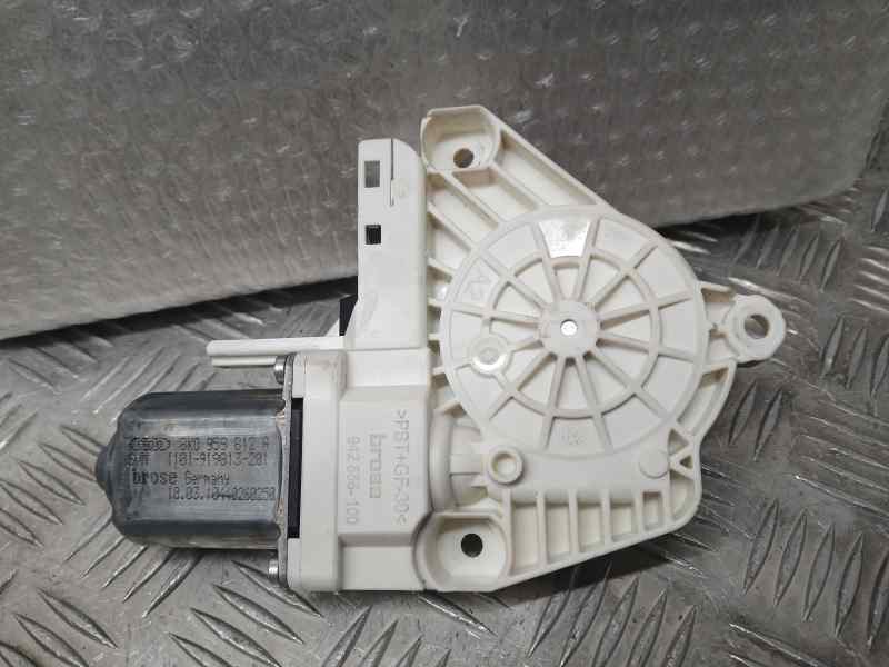 Recambio de motor elevalunas trasero derecho para audi a4 ber. (b8) básico referencia OEM IAM 8K0959812A 1101919813201 BROSE