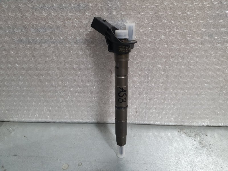 Recambio de inyector para audi a8 (4e2) 3.0 v6 24v tdi referencia OEM IAM 059130277AH 0445115052 BOSCH