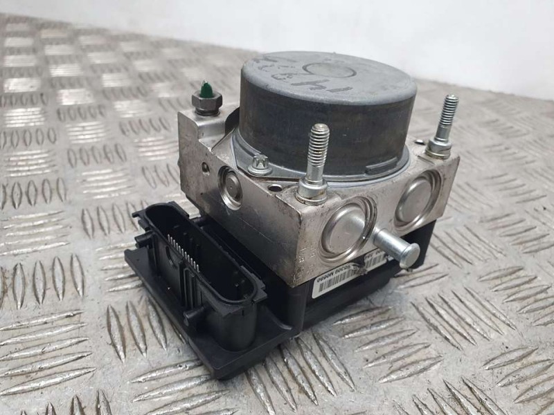 Recambio de abs para dacia sandero básico referencia OEM IAM 8200756095 0265232198 BOSCH