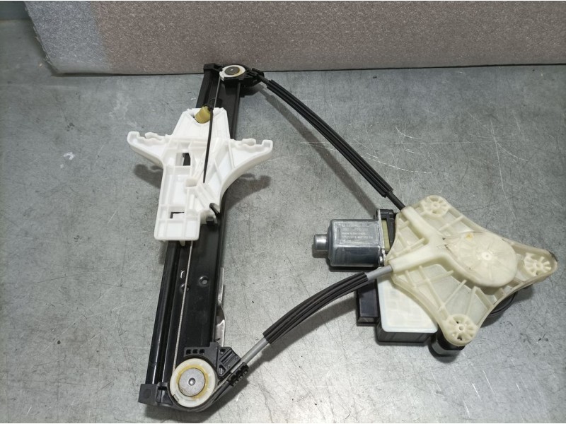 Recambio de elevalunas trasero derecho para volkswagen polo advance referencia OEM IAM 2G6839462C  ELECTRICO 5 PINS
