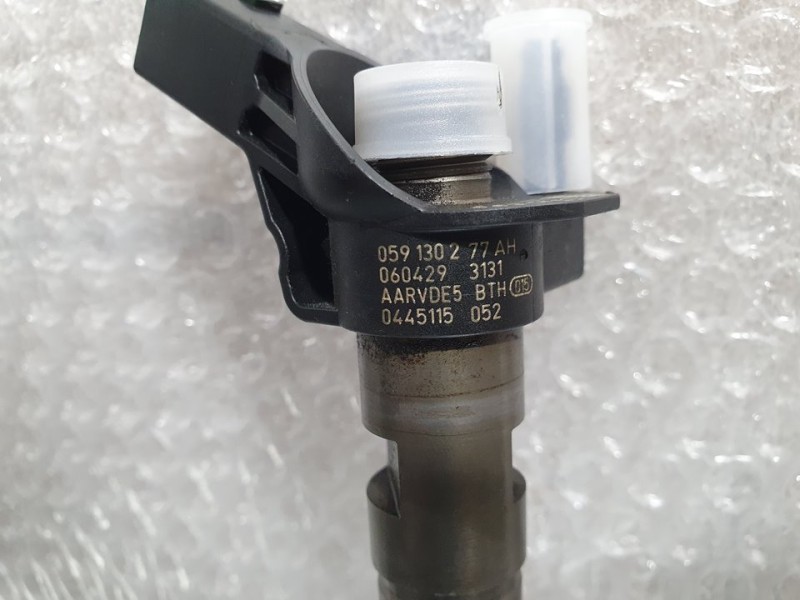 Recambio de inyector para audi a8 (4e2) 3.0 v6 24v tdi referencia OEM IAM 059130277AH 0445115052 BOSCH