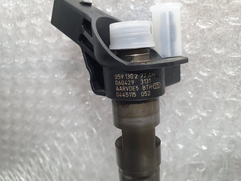 Recambio de inyector para audi a8 (4e2) 3.0 v6 24v tdi referencia OEM IAM 059130277AH 0445115052 BOSCH