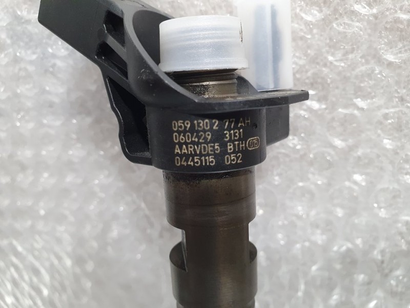 Recambio de inyector para audi a8 (4e2) 3.0 v6 24v tdi referencia OEM IAM 059130277AH 0445115052 BOSCH