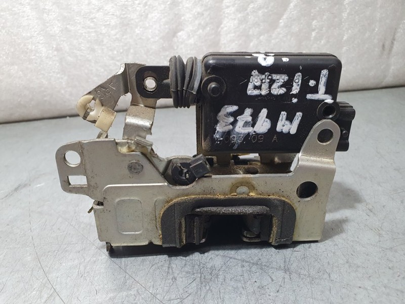 Recambio de cerradura puerta trasera izquierda para dacia sandero básico referencia OEM IAM SIN REF  