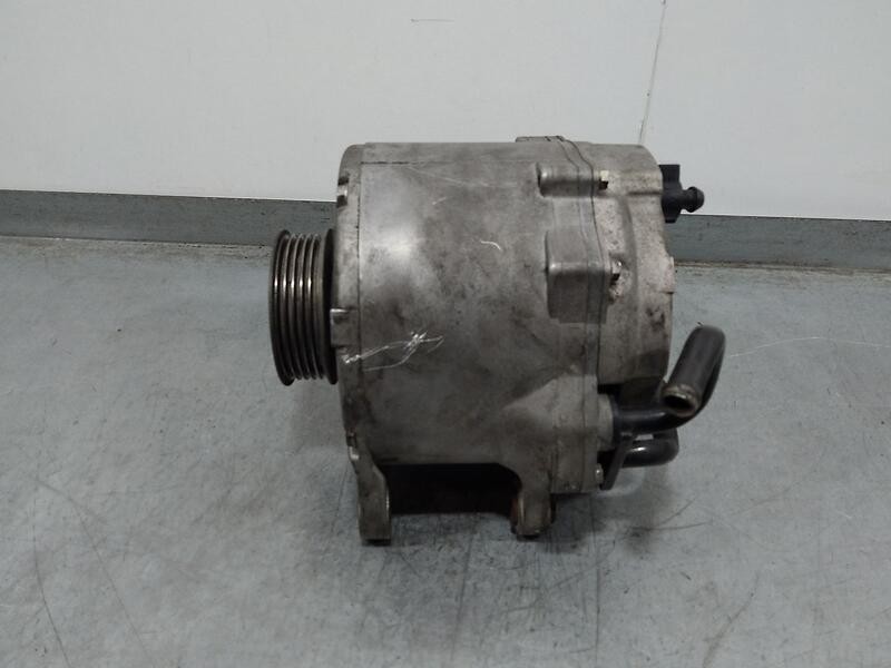 Recambio de alternador para audi a6 berlina (4f2) quattro referencia OEM IAM 079903015X  