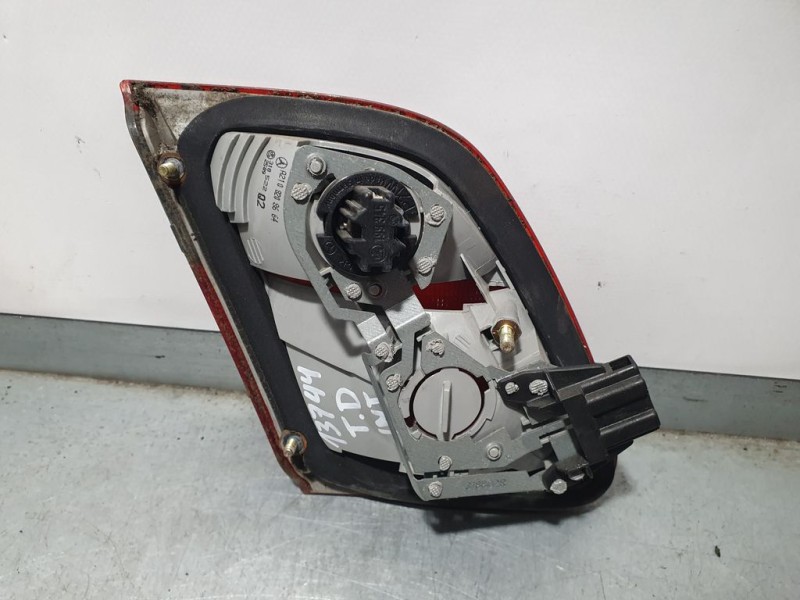 Recambio de piloto trasero derecho para mercedes-benz clase e (w210) berlina diesel 320 cdi (210.026) referencia OEM IAM A210820