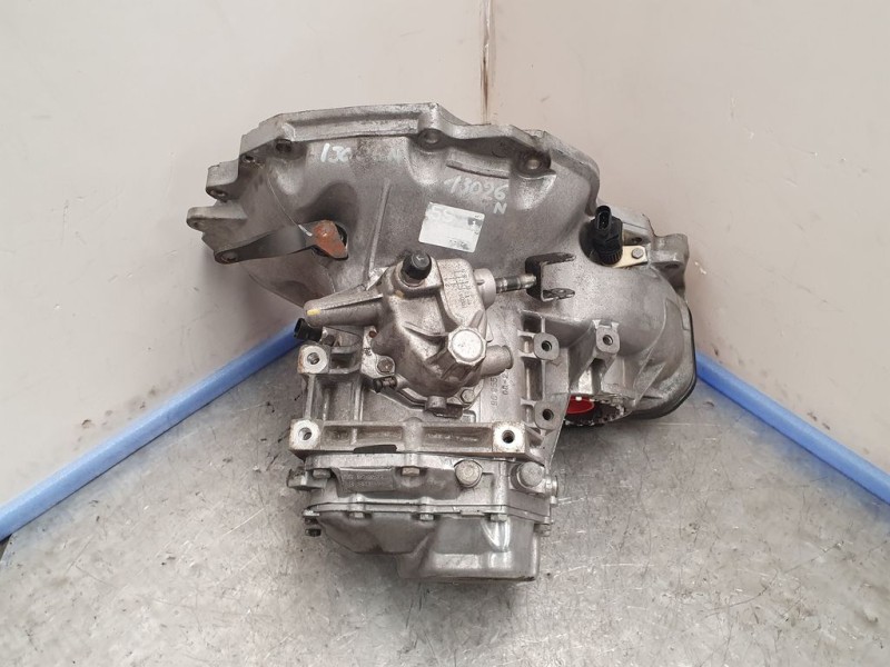 Recambio de caja cambios para chevrolet aveo ls referencia OEM IAM SW3944 5S026093 5VELOCIDADES