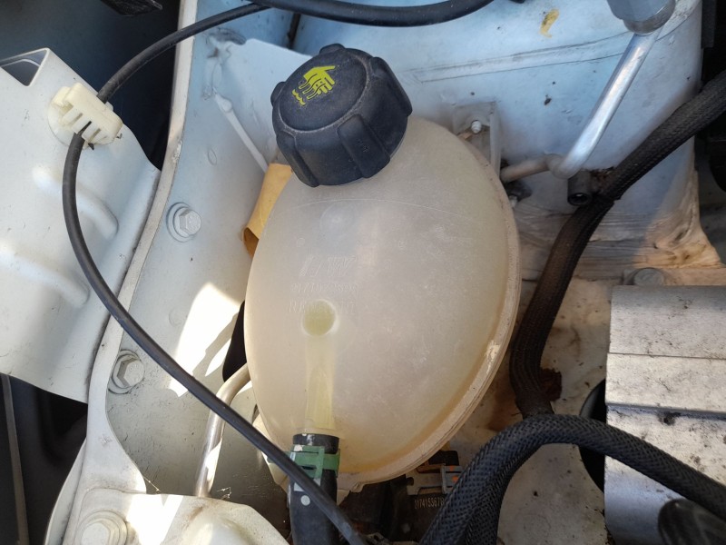 Recambio de deposito expansion para dacia lodgy (js_) 1.6 lpg referencia OEM IAM 217104354R  