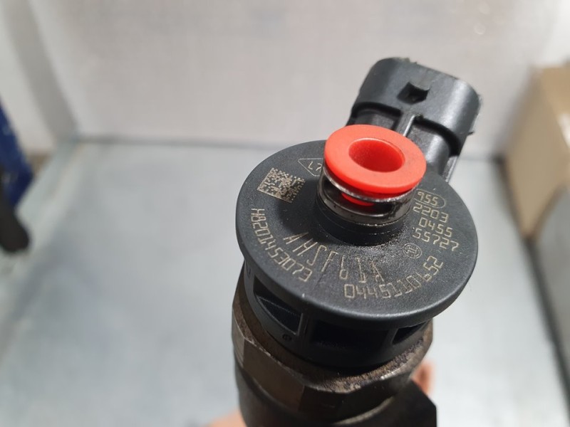 Recambio de inyector para dacia duster ii 1.5 dci diesel fap cat referencia OEM IAM H8201453073 0445110652 BOSCH