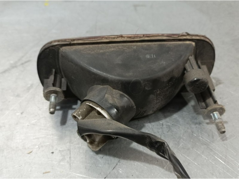 Recambio de piloto trasero central para suzuki swift berlina (mz) gl (5-ptas.) referencia OEM IAM 3657462J00000  PARAGOLPES