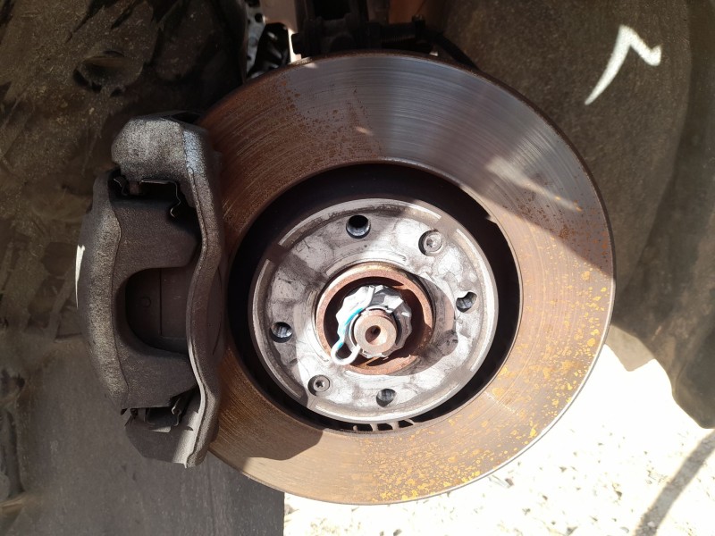 Recambio de mangueta delantera izquierda para peugeot 2008 ii (ud_, us_, uy_, uj_, ur_, uc_) 1.2 puretech 130 referencia OEM IAM