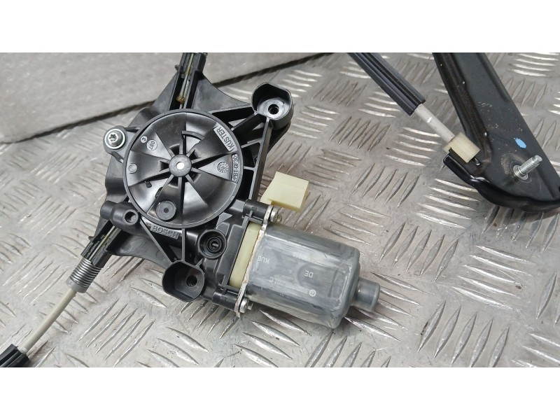 Recambio de elevalunas delantero derecho para volkswagen tiguan (ad1, ax1) 1.4 tsi referencia OEM IAM 5NA837462A  