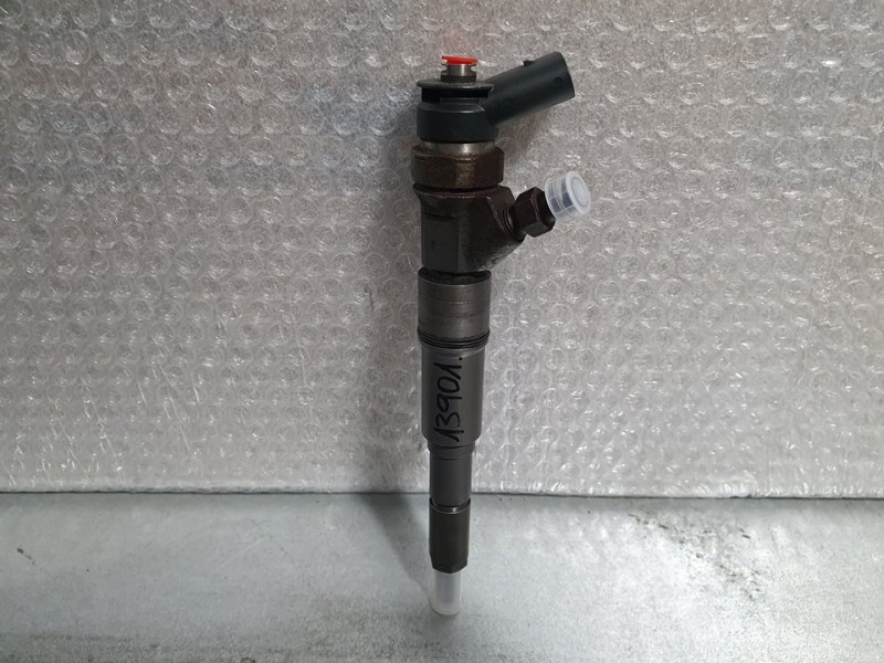 Recambio de inyector para bmw serie 5 berlina (e60) 530d referencia OEM IAM 7789661 0445110131 BOSCH