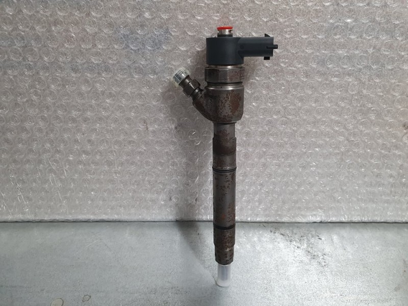 Recambio de inyector para hyundai tucson 1.7 crdi cat referencia OEM IAM 338002A800 0445110411 BOSCH