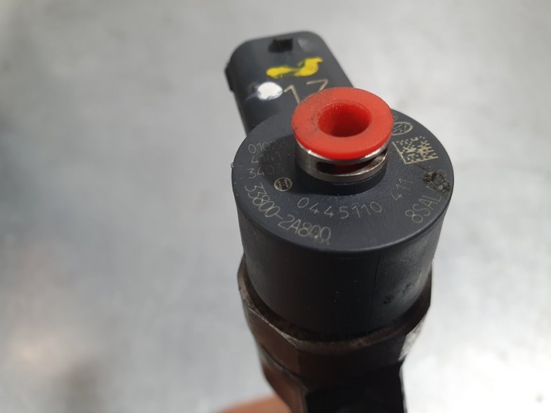 Recambio de inyector para hyundai tucson 1.7 crdi cat referencia OEM IAM 338002A800 0445110411 BOSCH