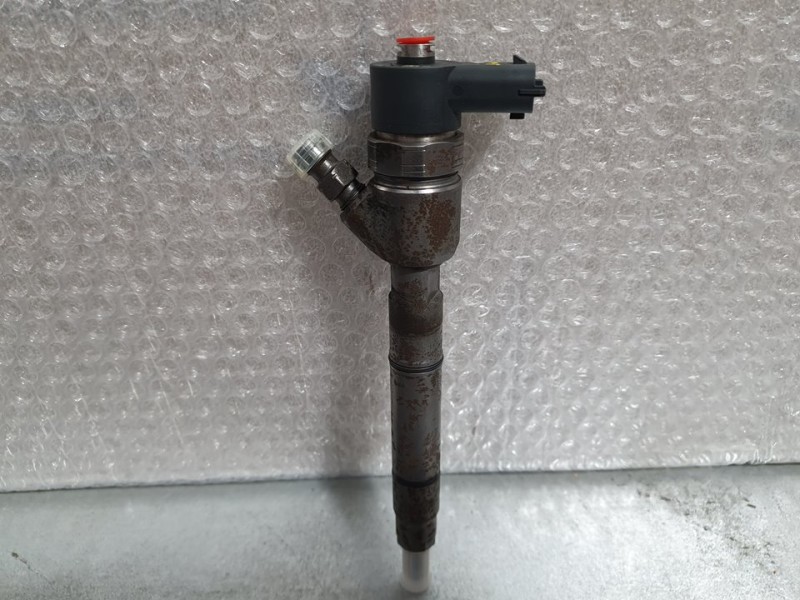 Recambio de inyector para hyundai tucson 1.7 crdi cat referencia OEM IAM 338002A800 0445110411 BOSCH