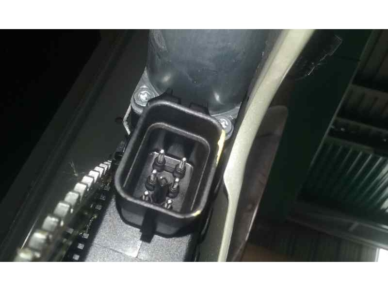 Recambio de elevalunas delantero derecho para opel astra h berlina cosmo referencia OEM IAM   ELECTRICO 6 PINS