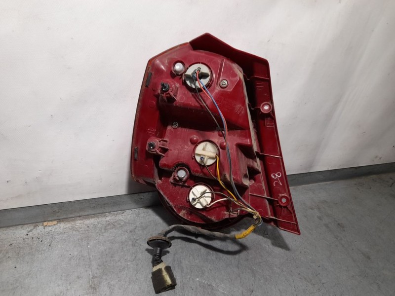 Recambio de piloto trasero derecho para chevrolet aveo ls referencia OEM IAM SIN REF  