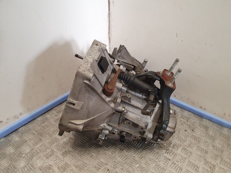 Recambio de caja cambios para fiat linea (110) emotion referencia OEM IAM 55211217  5VELOCIDADES