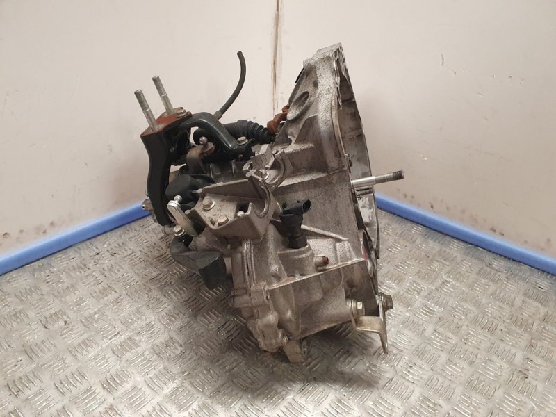 Recambio de caja cambios para fiat linea (110) emotion referencia OEM IAM 55211217  5VELOCIDADES