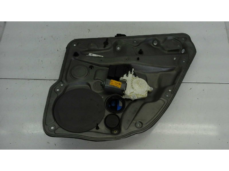 Recambio de elevalunas trasero derecho para volkswagen bora berlina (1j2) 1.6 16v referencia OEM IAM 1J5839730H 18 PINS ELECTRIC